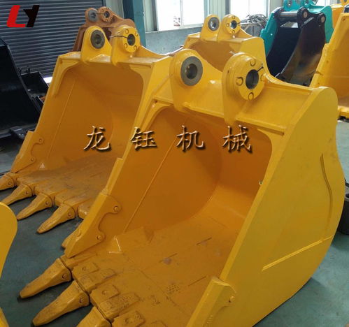 挖掘機(jī)挖斗的精密搭檔 加工定制新款樹(shù)根挖斗與油缸的協(xié)同效能